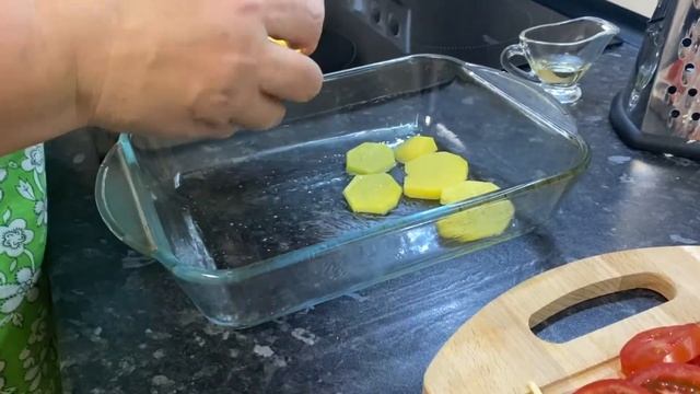 Хек в духовке с овощами - ужин пальчики оближешь