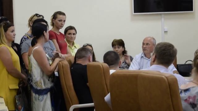 Жалобы на директора школы №1 имени Олега Ольжича смотреть онлайн