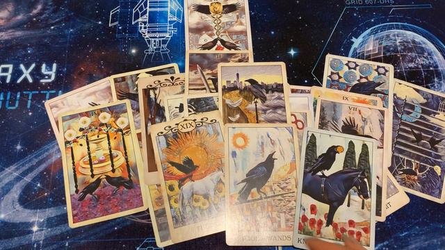 Что происходит в жизни у загаданного человека? | Таро-онлайн смотреть онлайн