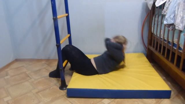 как надо лазать по шведской стенке смотреть онлайн