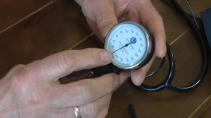 . Как измерить давление Проверка правильности показаний.Тонометры