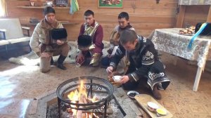 Алтайская обрядовая традиция «Благопожелание матери-огню»