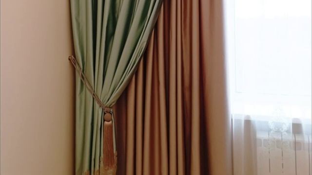 Шторы классические с вышивкой и кистями. Ткань Испания