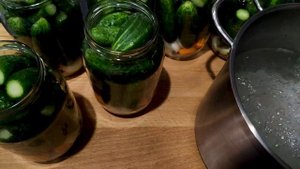 Маринованные ОГУРЧИКИ ПО-БОЛГАРСКИ. Эти огурцы на зиму съедаются первыми. Все знакомые просят рецеп