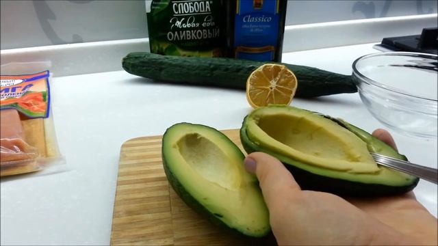 Салат с авокадо Простой рецепт оригинальной закуски Авокадо с красной рыбой смотреть онлайн