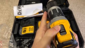 DIY必備神器 | DEWALT DCD796D2 & DT0109 電鑽/電批開箱及評測