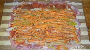 Куриный рулет с желатином в пищевой пленке