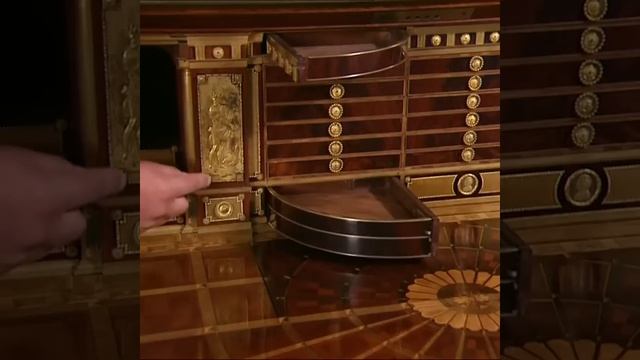 Самый дорогой секретер в мире смотреть онлайн