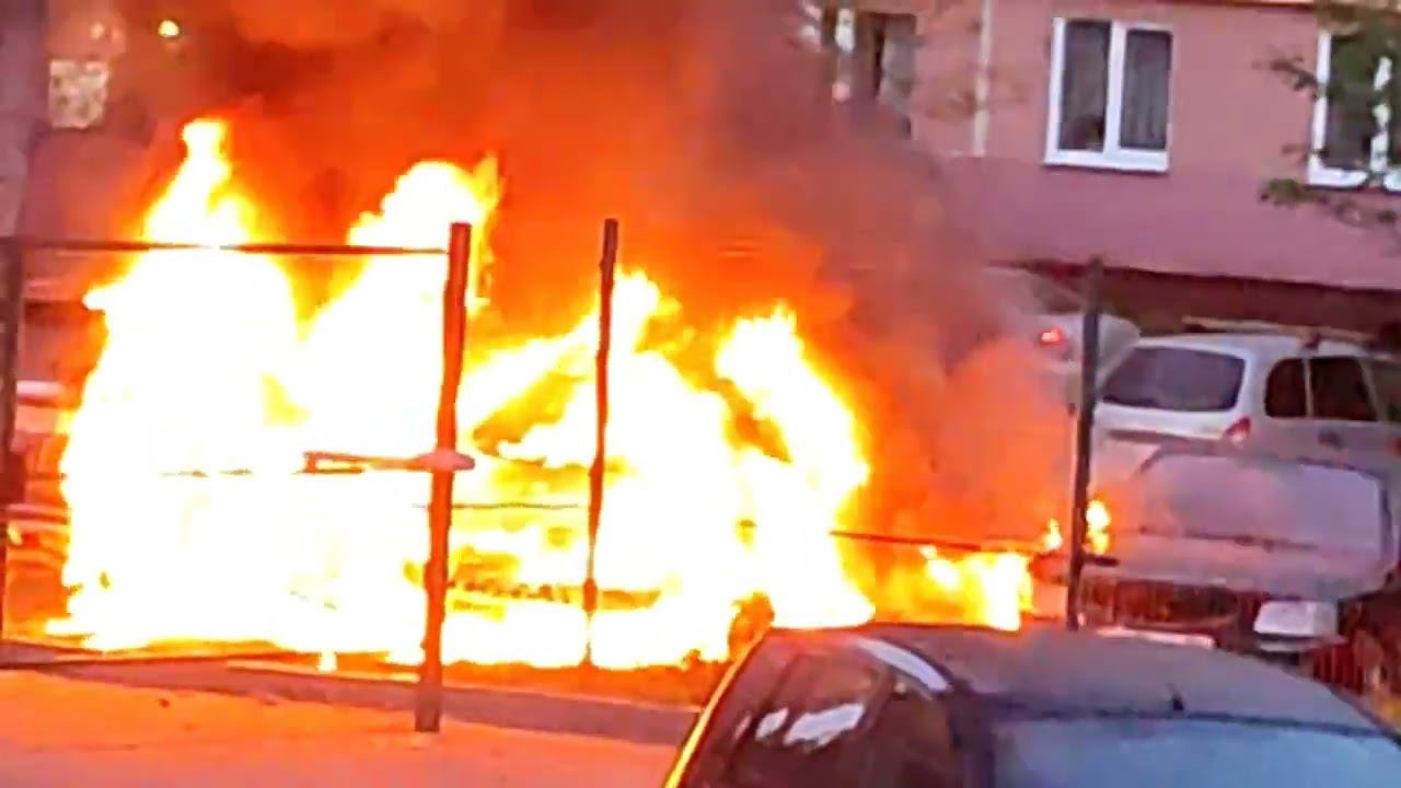 Поджог автомобиля в Иванове зафиксировала камера видеонаблюдения