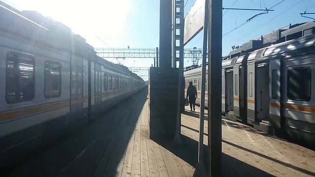 ЭД4М-0466 и ЭД4М-0486 ЦППК Перекраска Наше Подмосковье На станции Очаково смотреть онлайн