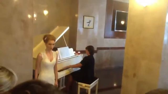 Песня на свадьбу невесты, вот это голос! смотреть онлайн