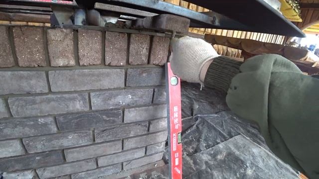 Открытый очаг с металлической вытяжкой из нержавейки . смотреть онлайн