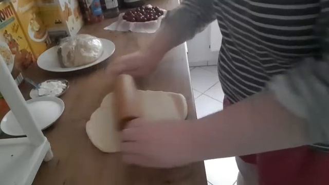 Очень вкусные Bареники с Bишней на заварном тесте? смотреть онлайн