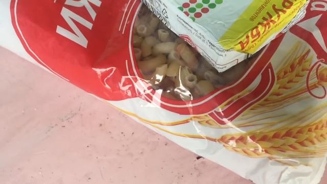 КАК БЕЗ ДЕНЕГ КУПИТЬ ЕДУ В ПЯТЁРОЧКЕ | БОМЖ ОБЕД ЗА 1 РУБЛЬ В РОССИИ смотреть онлайн