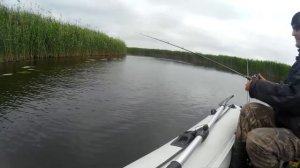 ВОТ ЭТО РЫБАЛКА!!! ЛОВЛЯ ЩУКИ. РЕКА СУЛА. CATCHING OF PIKE.RIVER SULA.