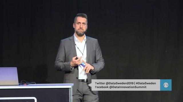 Enabling the Business to Manage Complexity - Bertram Pamminger, Daimler AG смотреть онлайн