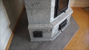 Угловая печь из камня. Греет. Кормит. Радует.