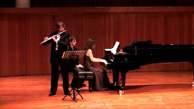 A. Dvorak - Sonatina for flute and piano op.100 - 4 mvt. смотреть онлайн