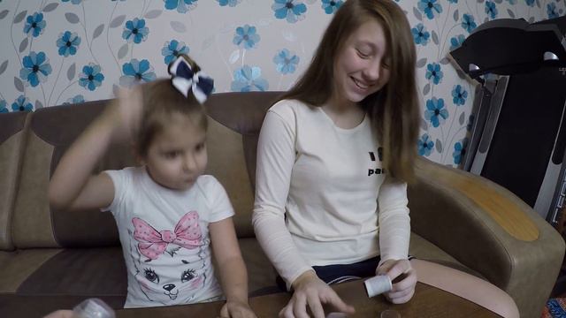 Как приручить дракона ЧЕЛЛЕНДЖ Катя и Даша открывают киндер сюрпризы смотреть онлайн