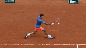 «Никаких промедлений – нужно ускоряться перед ударом». Федерер научит резаному бэкхенду