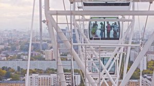 «СОЛНЦЕ МОСКВЫ» Самое высокое колесо обозрения Европы на ВДНХ Больше, чем аттракцион!