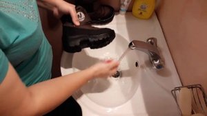 Мытьё подошвы из полиуретана Nordman Next