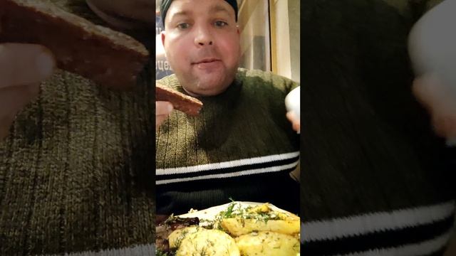 ОБЖОР рёбрышки и картофель/гренки с соусом/перекус/мукбанг/мокпанроссия