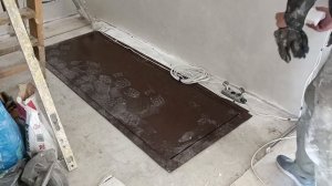 Сделали люк в подвал с электро приводом