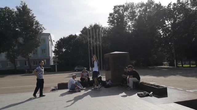 Детям насрать на памятники, главное что есть где кататься смотреть онлайн