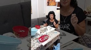 начала делать картину из морских камней НЕГРИТЯНКУ