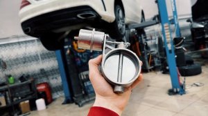 ЗЛОЙ ВЫХЛОП с ПОПКОРНОМ на Mercedes CLA 1.6