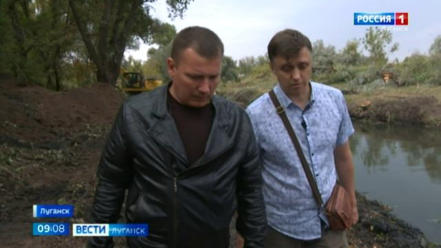 Работы по очистке мусора и сухих деревьев на реке Лугань