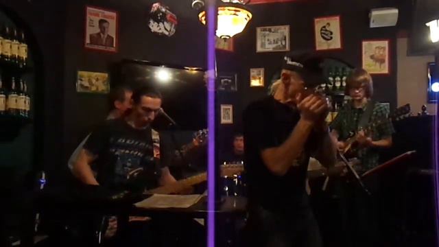 MАН гарри мур смотреть онлайн