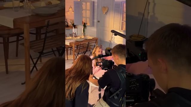 Как снимали клип ЛП с Миланой Стар?? #миланастар #миланахаметова #лп #shorts смотреть онлайн