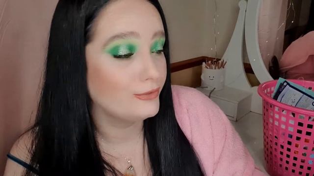 WHATS IN MY BEAUTY TRASH PART 2 || MAKEUP EMPITES || USED UP MAKEUP || SKINCARE ||HAIRCARE смотреть онлайн