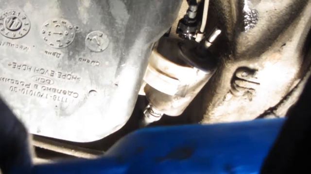 Замена топливного фильтра на Ладе Калине и Гранте смотреть онлайн