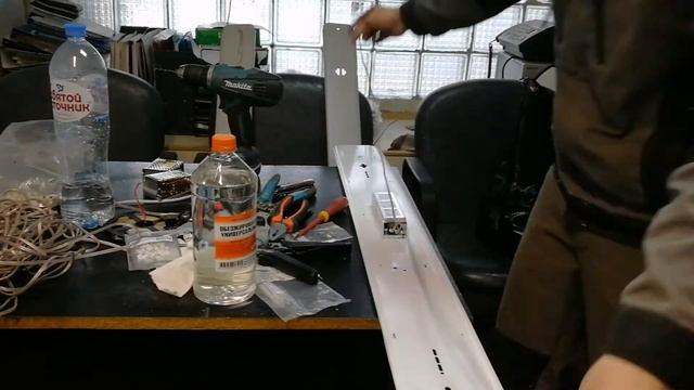 Диодные лампы, свет в цеху, пайка диодной ленты, диодный свет своими руками. смотреть онлайн