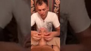 Массаж лица медовый