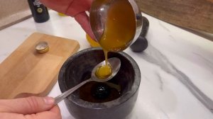 Необычный салат с хурмой, шпинатом и сыром - взрыв вкусов!