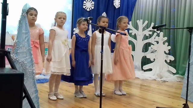 Песня о снежинке выступление в доме творчесва гр №2 смотреть онлайн