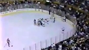 хоккей порвана артерия