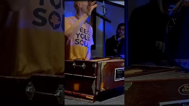 what is kirtan meditation? #meditation #yoga #kirtan #harekrishna #iskcon toronto смотреть онлайн