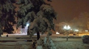 Харцызск. Снегопад. 04.12.2021. Снегопад в Харцызске. Донбасс. Прогулка по зимнему Харцызску.