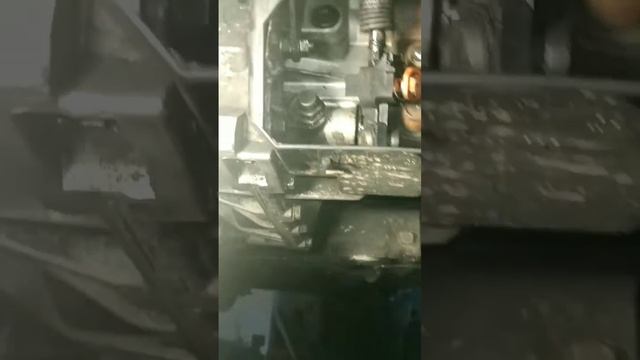 Ford Fiesta 1.4 tdci sostituzione olio cambio. смотреть онлайн