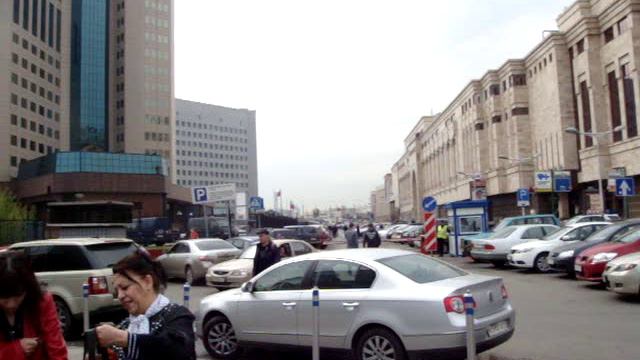 Для ветеранов ВОВ Оркестр у ТРЦ на Тульской в Москве.