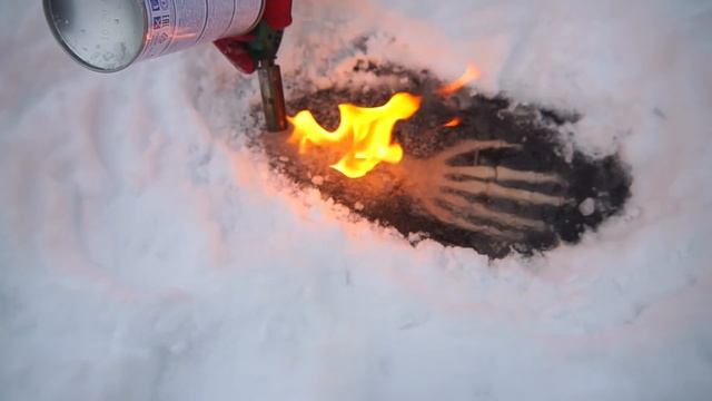 Эти опасные и жуткие находки мы нашли во льдах замерзшей реки!