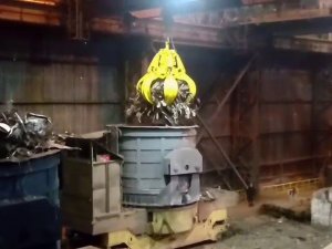 Работа грейфера гидравлического объемом 4,0 куб.м.