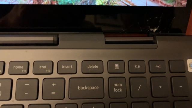 Dell Inspiron 7506 / 2-In-1 Tablet Design Flaw - Crushed Screen Corner смотреть онлайн