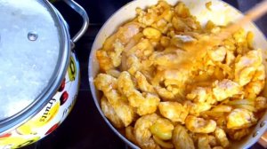 КУРИНАЯ ГРУДКА ТУШЕНАЯ В СМЕТАННО-ТОМАТНОМ СОУСЕ (бефстроганов из куриной грудки)