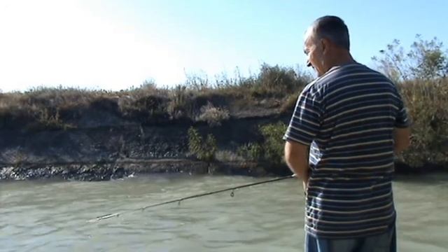 На рыбалку ! За головлём ... смотреть онлайн